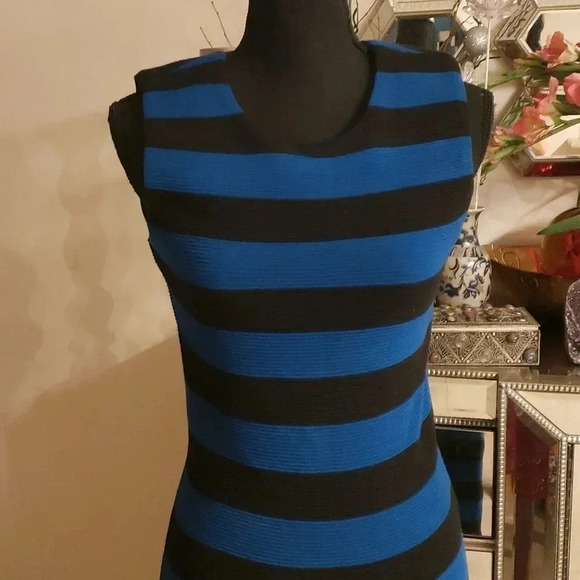 Diane von Furstenberg wool dress size 4 - Picture 2 of 5